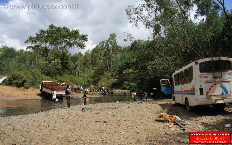 Ethiopia - Sulla strada per Turni - 04.jpg